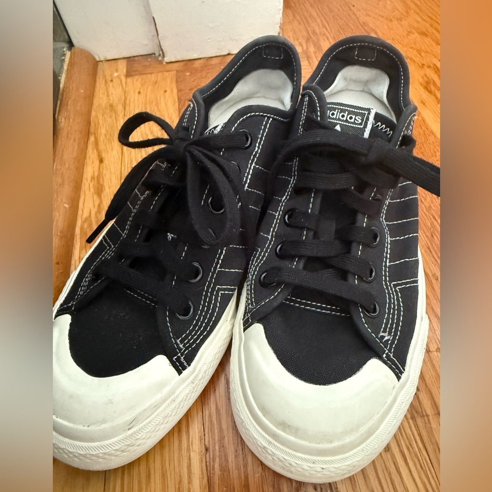 EUC Adidas Nizza RF Black Sneakers - Mens Size 8